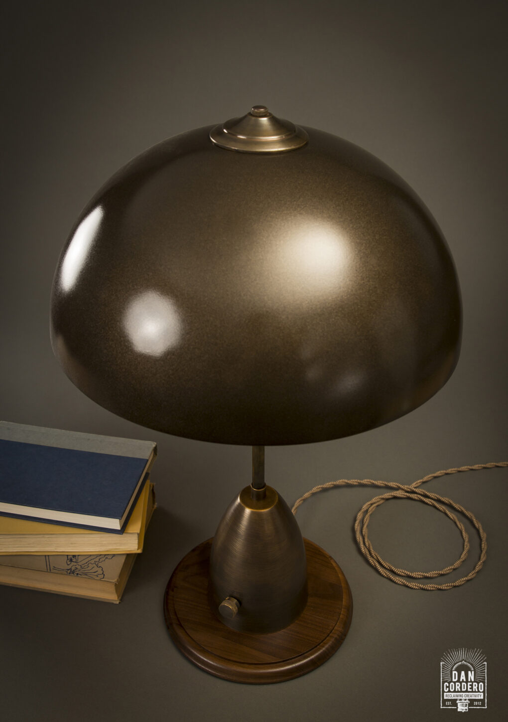 Apparatus Column Table Lamp