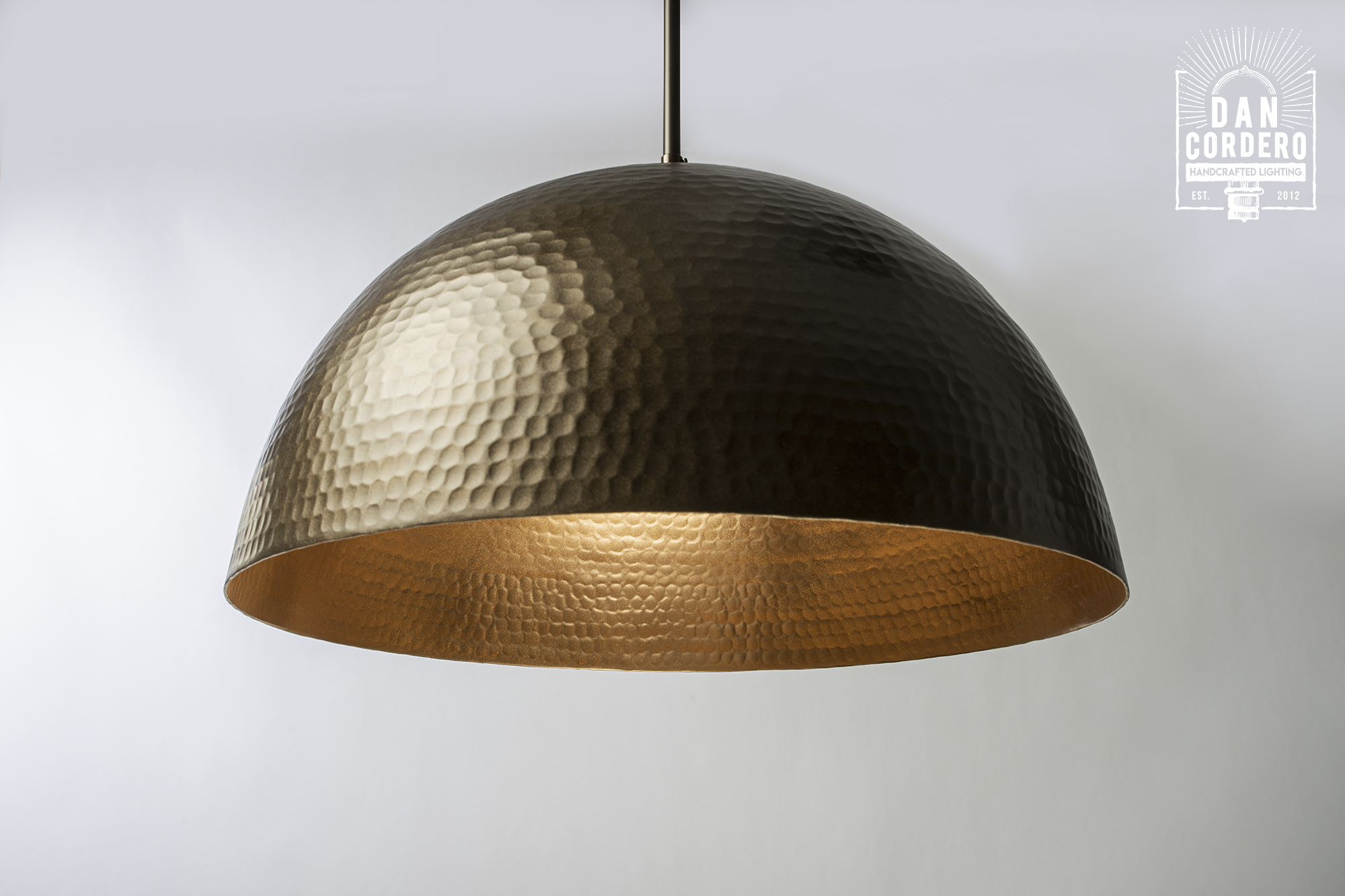 marathon Tidsplan Lily Hammered Bronze Dome Pendant Light