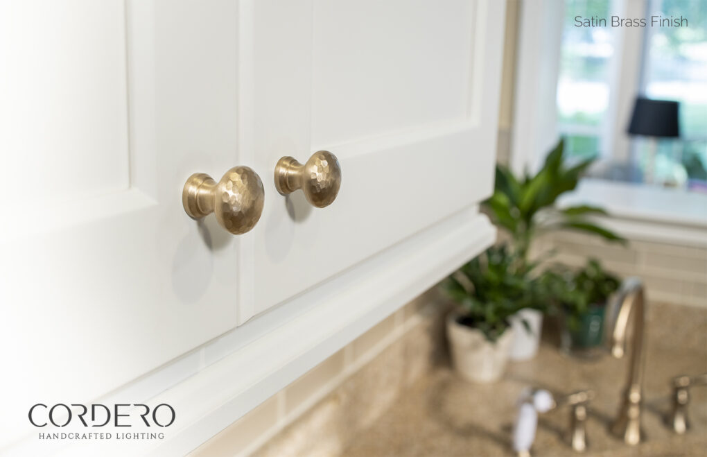 The Dilworth Hammered Knob